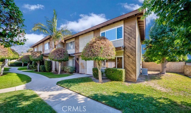 918 Huntington Drive #O