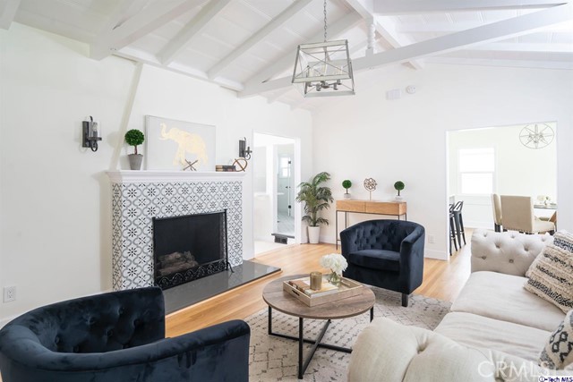2 Bed Home for Sale in Toluca Lake, California