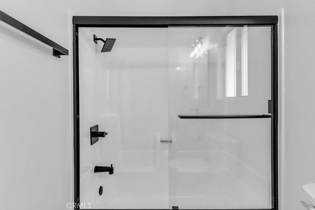 https://media.crmls.org/medias/1ba1277c-325e-40b4-ad08-1f24157547e8.jpg?preset=X-Large