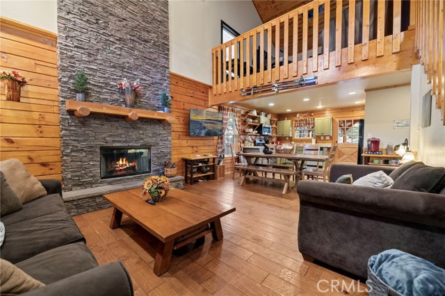 505 Barrett Way, Big Bear City CA: https://media.crmls.org/medias/1ba150db-0351-4d24-a790-ecc68b3d887f.jpg