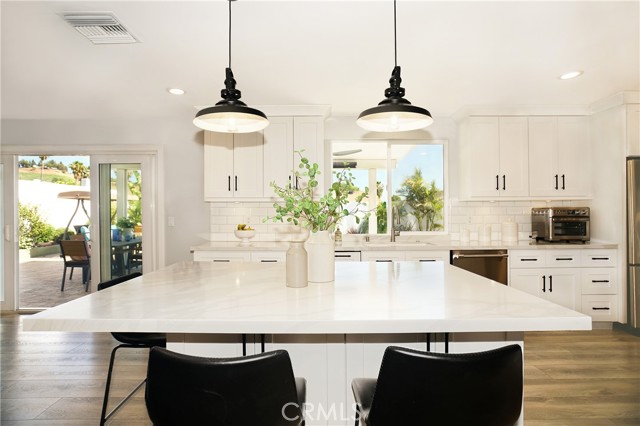 Detail Gallery Image 26 of 69 For 6494 Joshua St, Oak Park,  CA 91377 - 5 Beds | 3 Baths