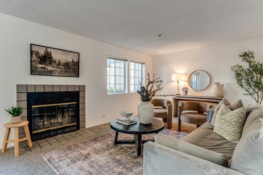 1025 Southwood #T