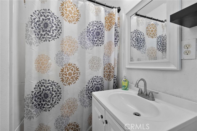 2365 Lovejoy Street, Pomona CA: https://media.crmls.org/medias/1ba2bae6-83e3-45a3-be09-fdf110cee30c.jpg