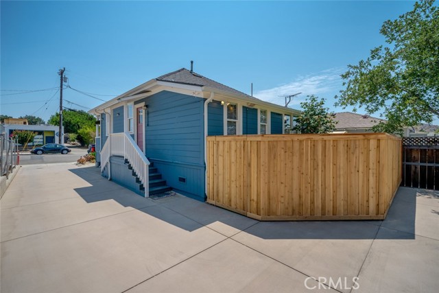 760 & 762 Woodbridge Street, San Luis Obispo CA: https://media.crmls.org/medias/1ba322f7-9d2b-4603-af31-9320dfe4dcbb.jpg