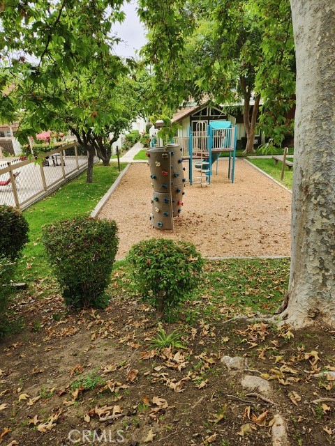 https://media.crmls.org/medias/1ba487fd-31cd-4894-8b36-31f61abd73f1.jpg?preset=X-Large