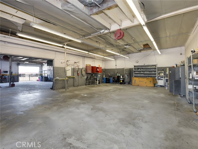 Image 20 of 41 For 713 El Segundo Boulevard