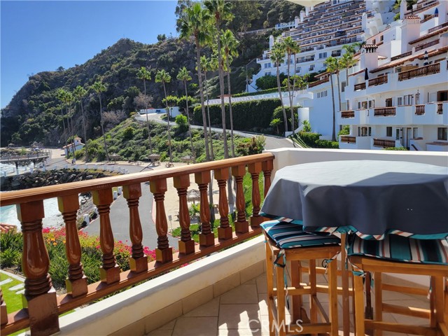 68 Playa Azul, Avalon CA: https://media.crmls.org/medias/1ba4fe1f-c214-4aff-952d-4500200d68c4.jpg