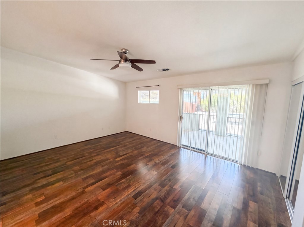 https://media.crmls.org/medias/1ba55104-b44d-4670-a7f3-13b8905333fa.jpg?preset=X-Large