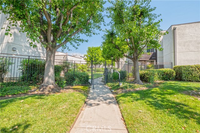 1150 W Phillips Street, Ontario CA: https://media.crmls.org/medias/1ba58435-6446-4046-a9e0-bcaad43a5032.jpg