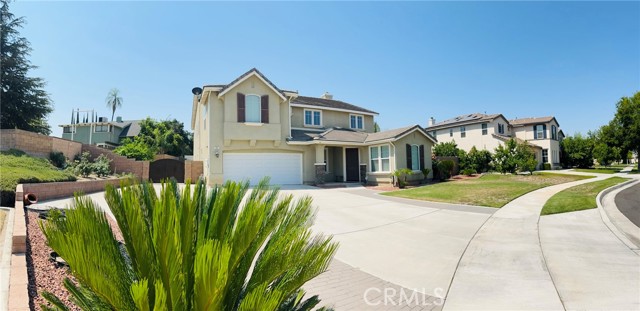325 Deodar Street, Redlands CA: https://media.crmls.org/medias/1ba67582-54a4-4bb0-87c1-c6ea1e87550d.jpg