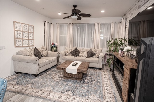 Detail Gallery Image 19 of 32 For 30565 Ticonderoga, Murrieta,  CA 92563 - 3 Beds | 2/1 Baths