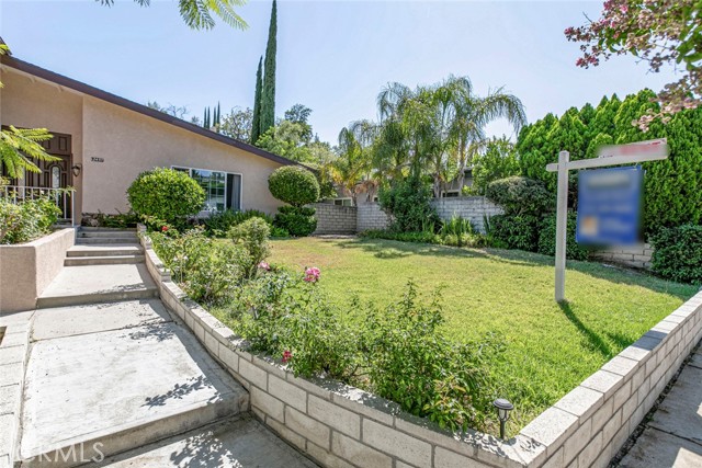 Detail Gallery Image 8 of 67 For 12457 Bradford Pl, Granada Hills,  CA 91344 - 4 Beds | 3 Baths