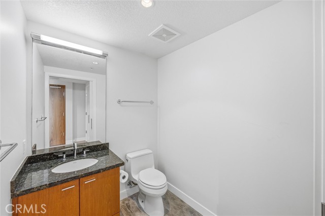 Detail Gallery Image 35 of 38 For 3131 Michelson Dr #1504,  Irvine,  CA 92612 - 3 Beds | 2/1 Baths