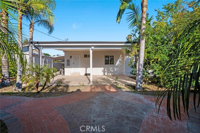13358 Blythe Street, North Hollywood CA: https://media.crmls.org/medias/1ba8a16d-022e-4137-9804-3ce2e61bc890.jpg