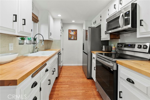 Detail Gallery Image 3 of 25 For 1750 Prefumo Canyon Rd #15,  San Luis Obispo,  CA 93405 - 2 Beds | 1/1 Baths