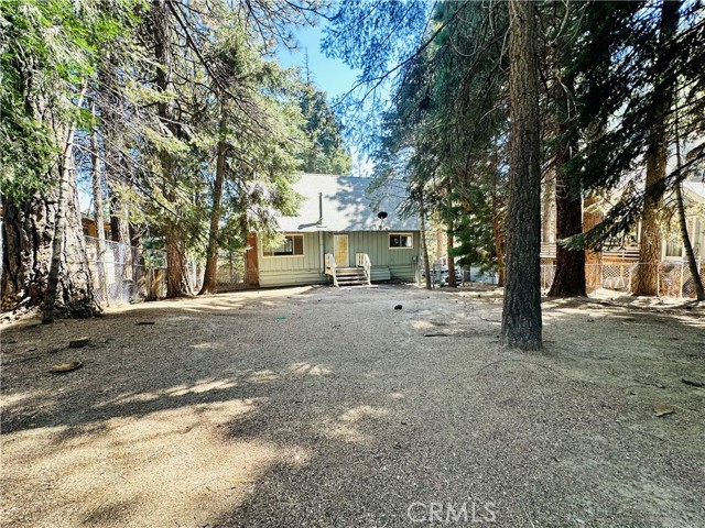 31506 Circle View Drive, Running Springs CA: https://media.crmls.org/medias/1ba99fbd-38ae-4a9a-8bd0-f97dcbf8e0ae.jpg