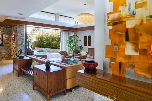Detail Gallery Image 3 of 61 For 1112 Park St, Huntington Beach,  CA 92648 - 6 Beds | 6/2 Baths