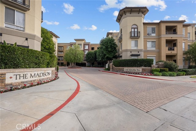 Detail Gallery Image 1 of 41 For 24545 Town Center Dr #5109,  Valencia,  CA 91355 - 1 Beds | 1 Baths