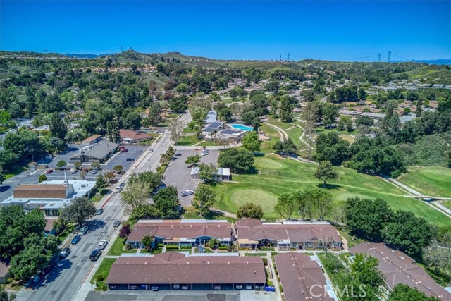 Detail Gallery Image 21 of 35 For 19139 Avenue of the Oaks #C,  Newhall,  CA 91321 - 2 Beds | 1 Baths