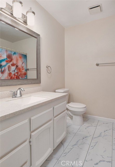 Detail Gallery Image 10 of 17 For 1154 Woodland Ter, Redding,  CA 96002 - 3 Beds | 2 Baths