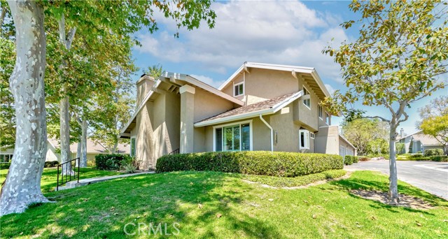 Detail Gallery Image 4 of 49 For 5855 via Sonora #39,  Yorba Linda,  CA 92887 - 3 Beds | 2/1 Baths