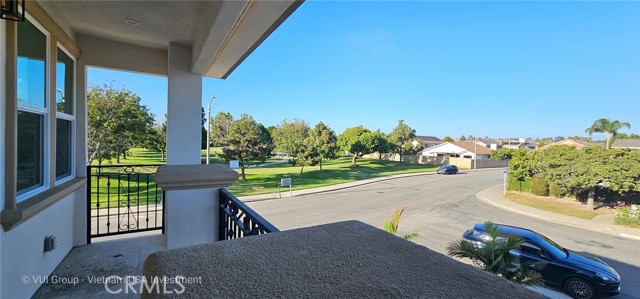 Detail Gallery Image 3 of 34 For 21861 Vacation Ln, Huntington Beach,  CA 92646 - 6 Beds | 6/1 Baths