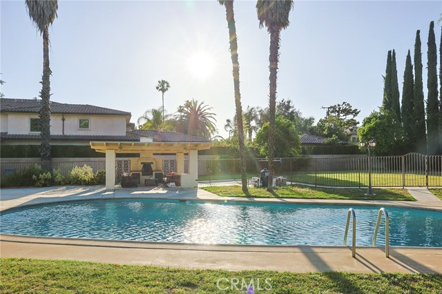 251 W Le Roy Avenue, Arcadia CA: https://media.crmls.org/medias/1baa7d57-c950-4333-9664-ea50cc2c6fd7.jpg