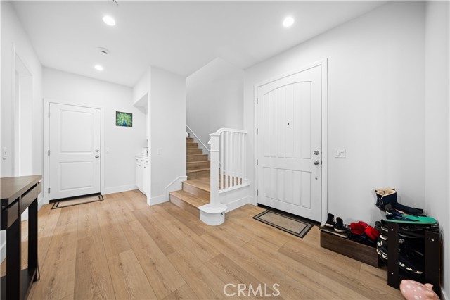 Detail Gallery Image 6 of 43 For 63 Birmingham, Irvine,  CA 92620 - 4 Beds | 4 Baths
