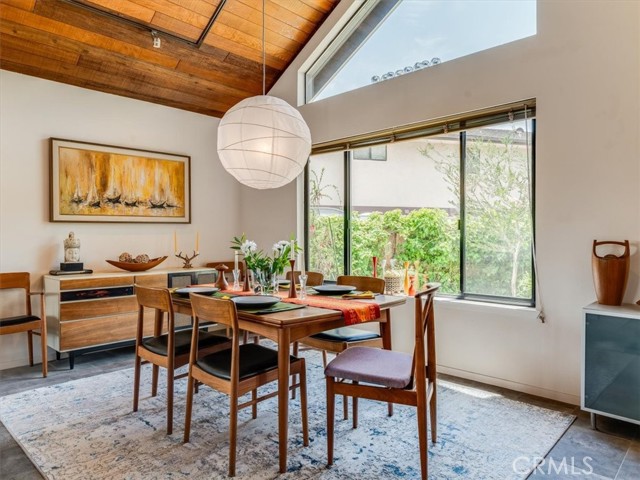 1750 La Luna Court, San Luis Obispo CA: https://media.crmls.org/medias/1bac19a1-636c-454a-9687-79c0c151af4c.jpg