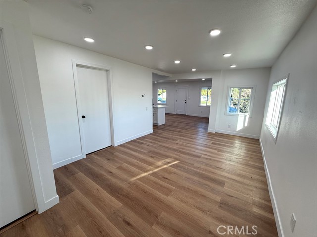 Detail Gallery Image 12 of 33 For 124 S Olive, Rialto,  CA 92376 - 4 Beds | 3 Baths