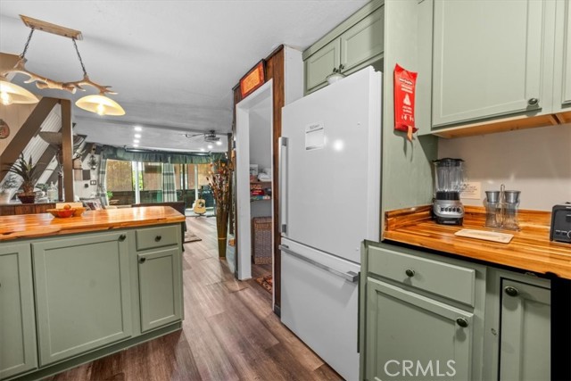1277 Lovers Lane, Rimforest CA: https://media.crmls.org/medias/1bad4c05-d848-4d7e-af11-a3bfd7792428.jpg