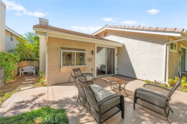 27054 Riversbridge Way, Valencia CA: https://media.crmls.org/medias/1bad83be-ffdd-448c-a61d-9ccef1a366fa.jpg