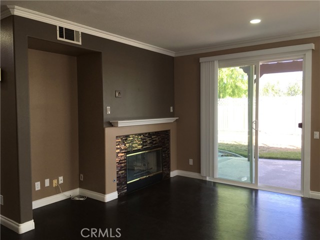 Detail Gallery Image 15 of 51 For 609 Raphael Dr, Corona,  CA 92882 - 4 Beds | 2/1 Baths