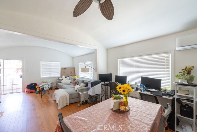 Detail Gallery Image 7 of 34 For 5450 Lewis Ave, Long Beach,  CA 90805 - 2 Beds | 1 Baths