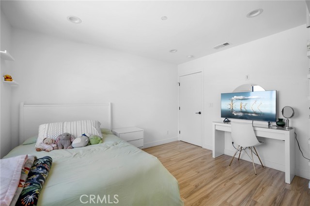 2305 Henrietta Avenue, La Crescenta CA: https://media.crmls.org/medias/1bae2b88-f449-47ed-b3c6-3e7d202ae716.jpg