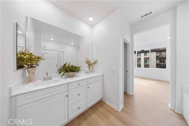 Detail Gallery Image 12 of 35 For 185 Steely, Irvine,  CA 92614 - 4 Beds | 3/1 Baths