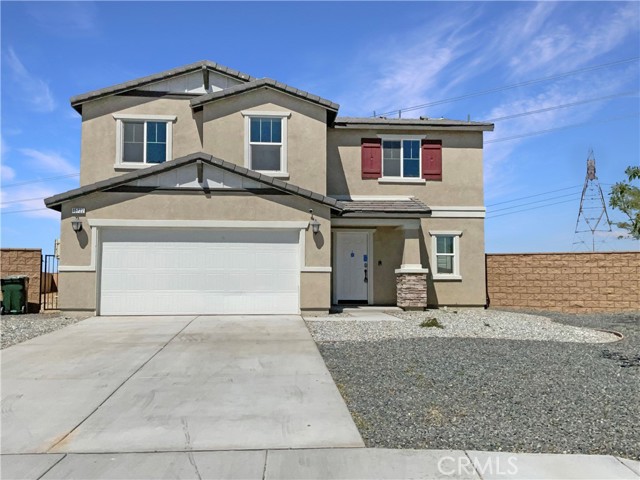 Detail Gallery Image 1 of 19 For 15722 Wyburn Ln, Victorville,  CA 92394 - 4 Beds | 2/1 Baths