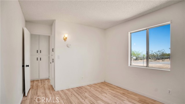 Detail Gallery Image 12 of 21 For 6828 Sunset Rd, Joshua Tree,  CA 92252 - 2 Beds | 1 Baths