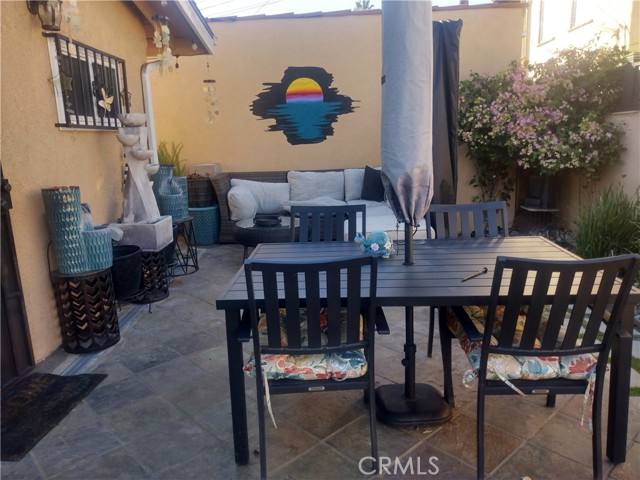 2035 W 71st, Los Angeles CA: https://media.crmls.org/medias/1baf066b-f48b-4666-a254-7ea55e674530.jpg