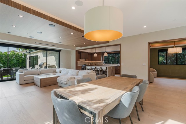 Detail Gallery Image 11 of 46 For 5075 Enfield, Encino,  CA 91316 - 4 Beds | 5 Baths