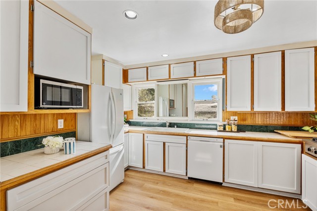 Detail Gallery Image 12 of 31 For 5153 Windermere Ave, Los Angeles,  CA 90041 - 2 Beds | 1 Baths