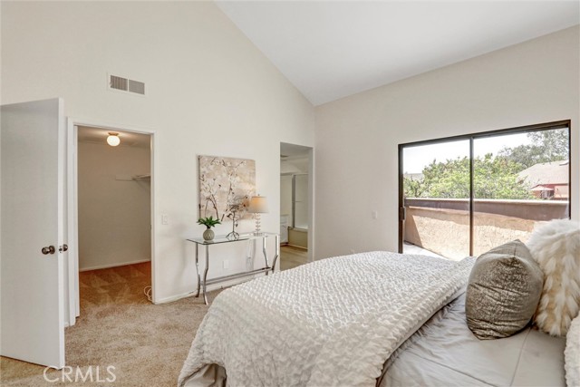 905 Powell Court, Costa Mesa CA: https://media.crmls.org/medias/1bafd543-6c46-428b-ba25-8f1b4035b8e3.jpg
