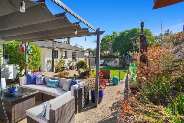 Detail Gallery Image 21 of 33 For 10557 Mahoney Dr, Shadow Hills,  CA 91040 - 3 Beds | 2 Baths