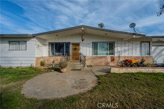 Detail Gallery Image 7 of 38 For 13250 Road 184, Porterville,  CA 93257 - 3 Beds | 2 Baths