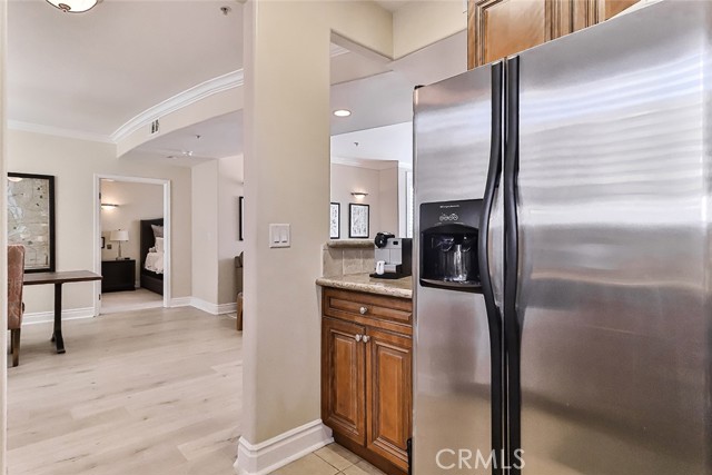 Detail Gallery Image 24 of 49 For 4724 Kester Ave #404,  Sherman Oaks,  CA 91403 - 3 Beds | 2 Baths