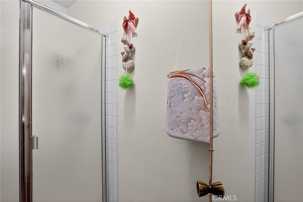 https://media.crmls.org/medias/1bb226d5-8822-4266-96b7-751b44eaa3ed.jpg?preset=X-Large