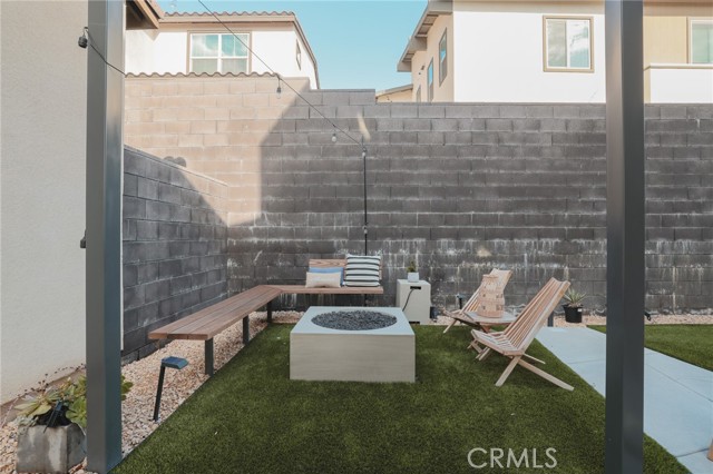 Detail Gallery Image 15 of 27 For 15818 Caterpillar Dr, Fontana,  CA 92336 - 4 Beds | 3 Baths