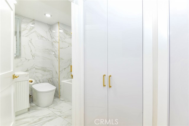 Detail Gallery Image 17 of 33 For 250 N First St #321,  Burbank,  CA 91502 - 2 Beds | 2 Baths