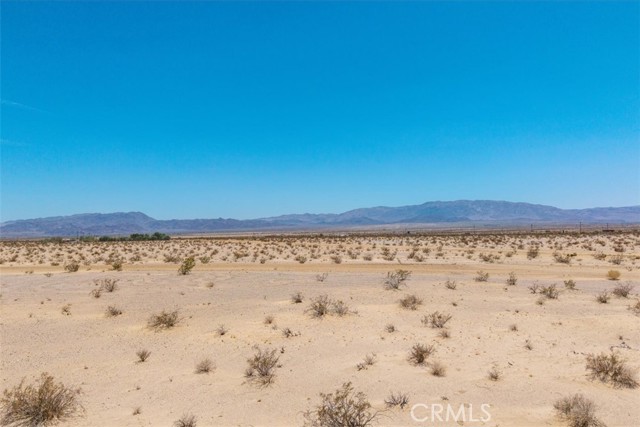 Detail Gallery Image 12 of 34 For 82935 Maya Rada Rd, Twentynine Palms,  CA 92277 - – Beds | – Baths