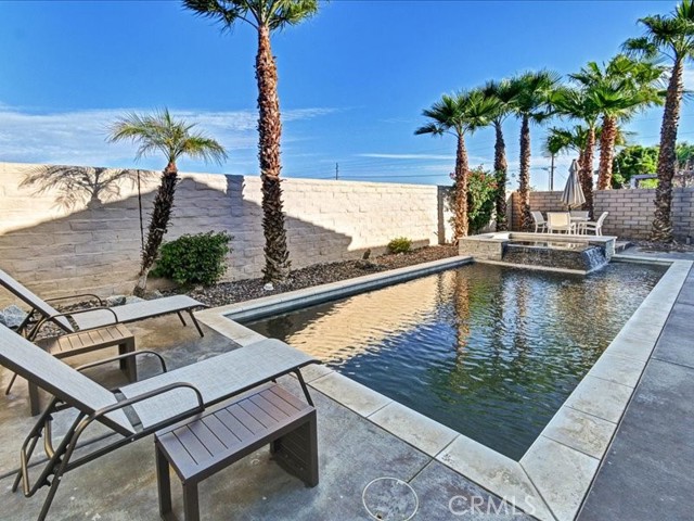 Detail Gallery Image 4 of 48 For 43996 Salpare Pl, Indio,  CA 92203 - 4 Beds | 3 Baths